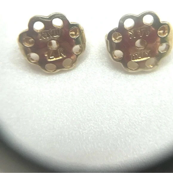 VINTAGE⚜️Rare 14K Gold Opal Lace Stud Earrings - Picture 10 of 13